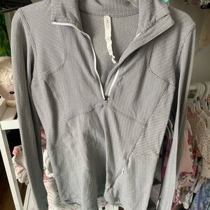 Gray lululemon Quarter-Zip Pullover size 6